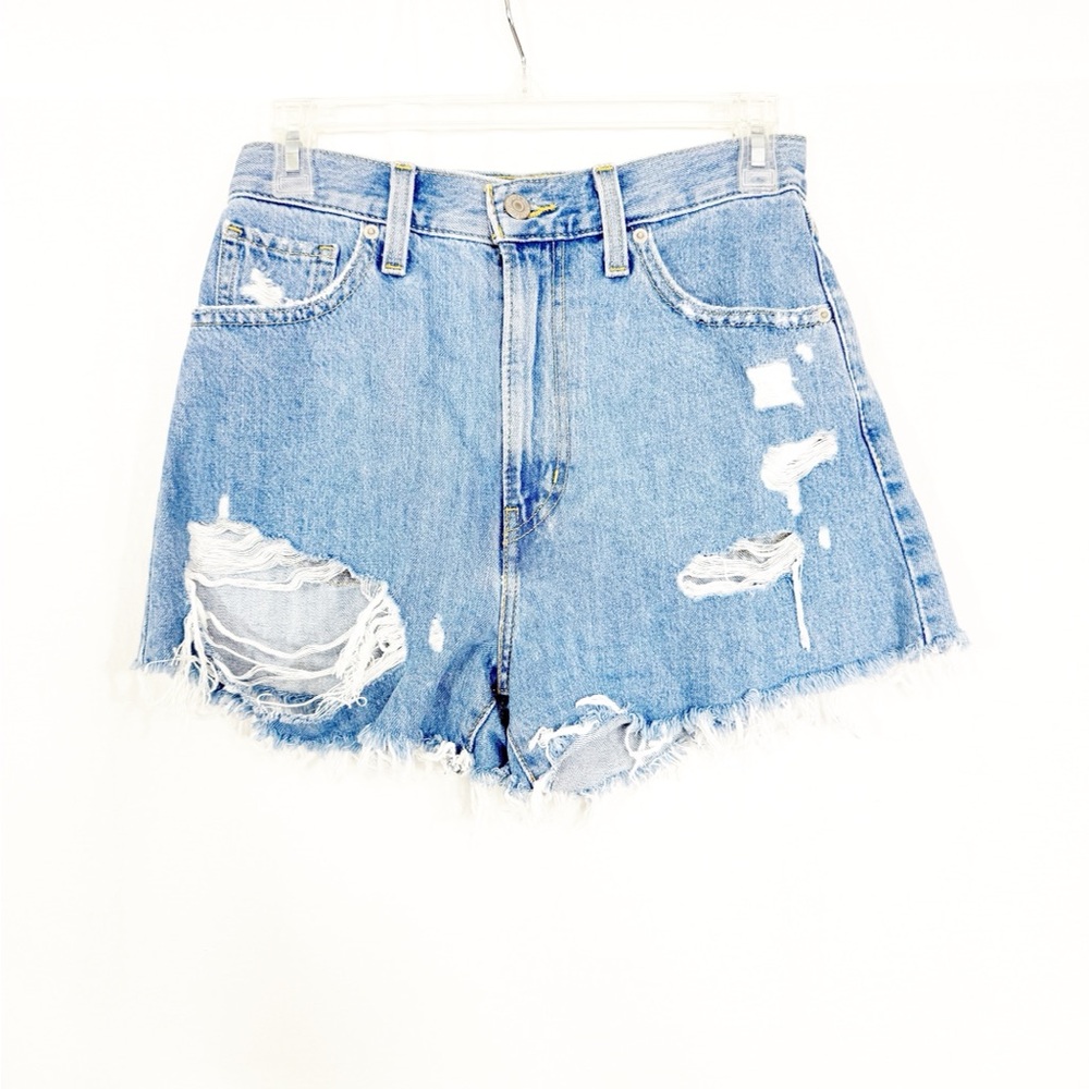 Levi's High Waisted Mom Jean Denim Distressed Shorts, Size 26, Blue